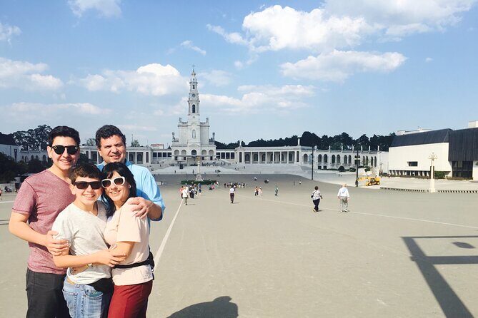 Private Day Tour With Guide to Fatima, Batalha, Nazaré and Obidos - Who Is This Tour Best For?
