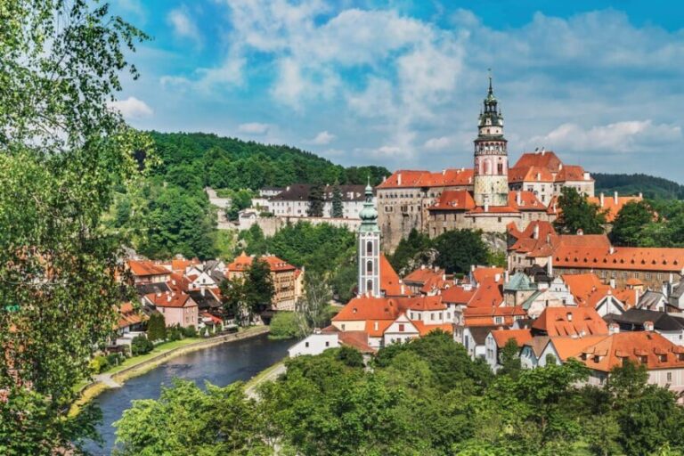 Private day trip from Linz to Cesky Krumlov and back - Pricing and Value
