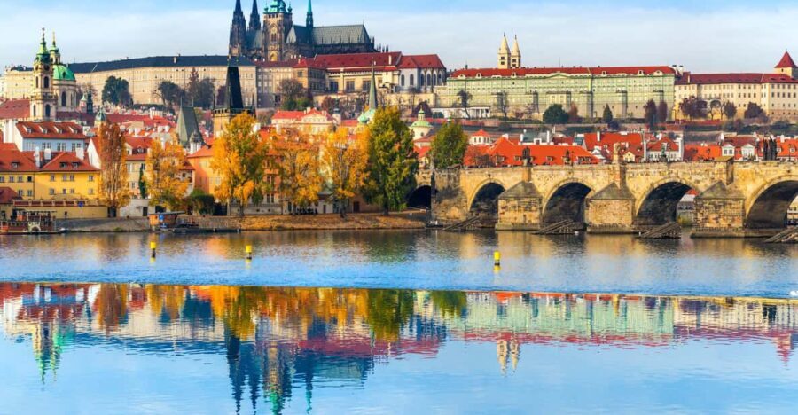 Private day trip from Vienna to Prague and back, in English - The Value Proposition