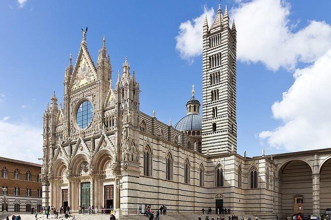 Private Day Trip to Siena and San Gimignano from Rome - An In-Depth Look at the Tour Experience