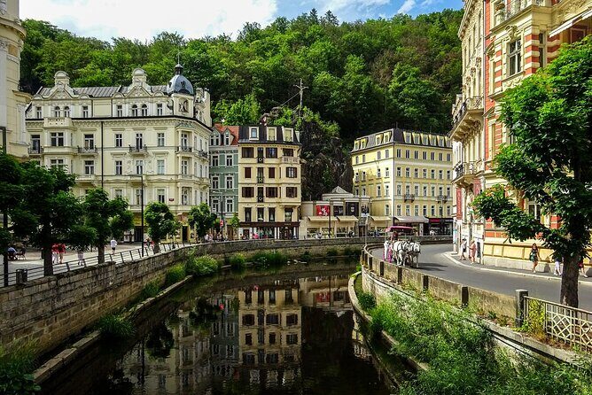 Private Daytrip from Prague to Karlovy Vary - The Art of Glassmaking at Moser