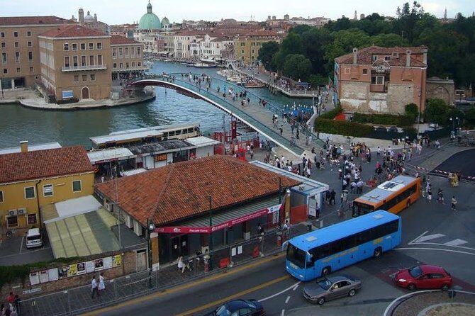 Private Departure Transfer: Venice Hotels to Venice Train or Bus Station - The Authentic Venice Touch and Practical Details