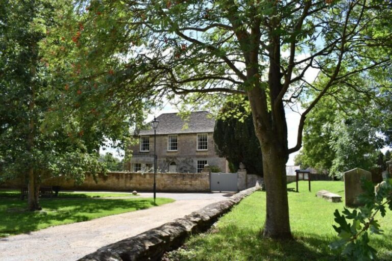 Private Downton Abbey Day Tour, including Pub Lunch - Practical Details and Tips