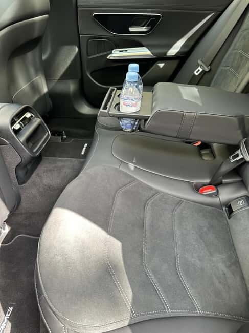 Private Driver Service - Luxury Sightseeing Tour to Giverny - A Closer Look at the Experience