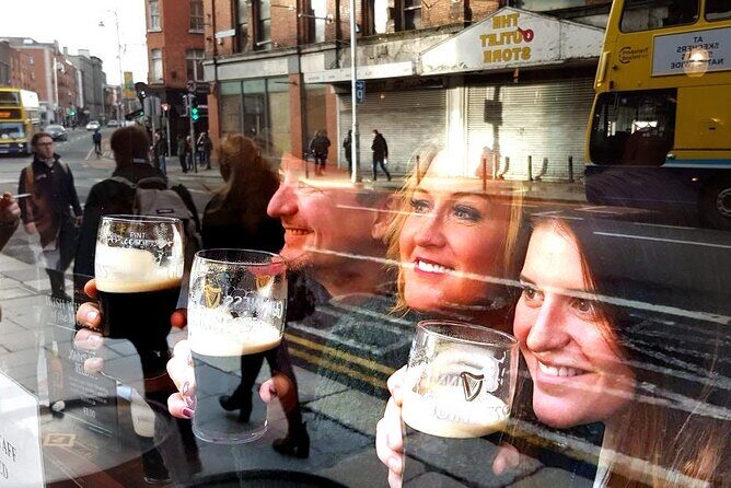 Private Dublin Sights and Pints (Walking Tour) - The Pubs and Local Flavor
