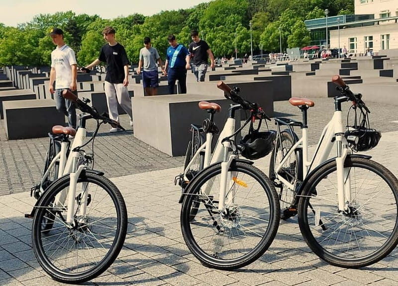 Private E-Bike Tour Berlin Highlights Tailor Made up to 10 - What Makes the Tour Stand Out?