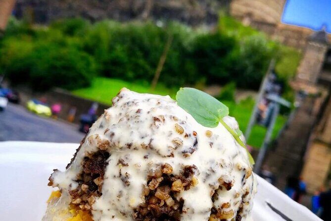 Private Edinburgh Street Food Walking Tour - What the Tour Feels Like in Practice
