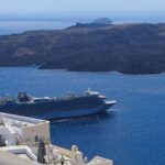 Private Famous Sights Tour with Local Guide in Santorini - Who Should Consider This Tour?