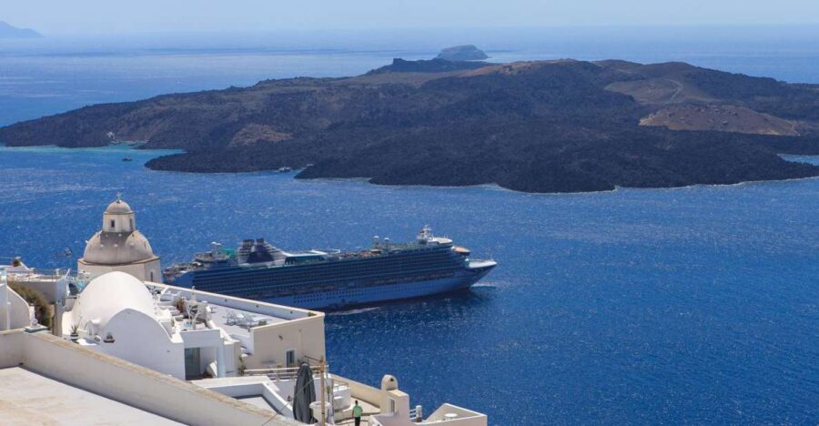 Private Famous Sights Tour with Local Guide in Santorini - Who Should Consider This Tour?