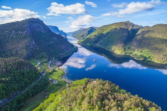 Private Fjordcruise by Luxury Pontoon Boat - Bergen Fjords - Exploring the Bergen Fjords: A Deep Dive into the Private Pontoon Cruise