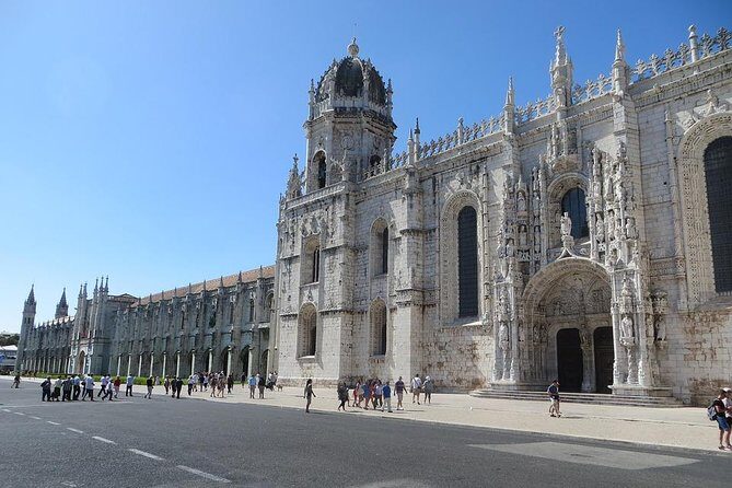 Private Full Day Tour in Lisbon - The Sum Up