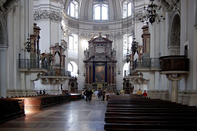 Private full day tour to Salzburg from Vienna with a local guide - Key Points