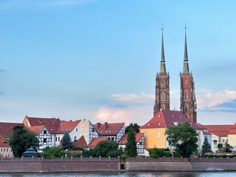 Private guided tour of Wroclaw (FREE photos after the tour) - What Makes This Tour Stand Out?