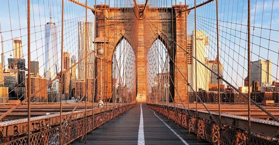 Private Guided Walking Tour of the Brooklyn Bridge and DUMBO - A Detailed Look at the Brooklyn Bridge and DUMBO Tour