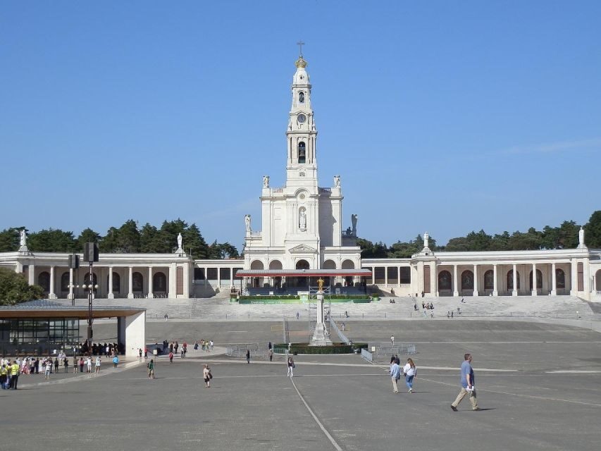Private Half Day Tour in Fatima Sanctuary - Exploring the Heart of Fatima: What You Can Expect