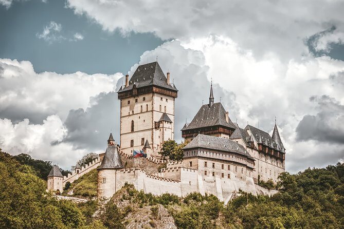 Private Karlstejn Castle luxury tour from Prague with Caves - Who Will Enjoy This Tour?