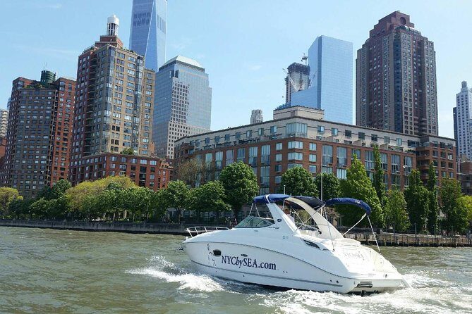 Private Luxury Daytime Boat Tour in New York City - 1 Hour - Frequently Asked Questions