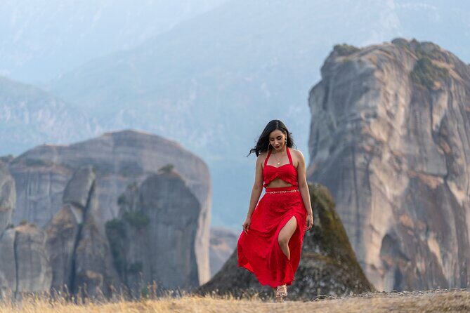 Private Meteora Photo Shoot with a Professional Photographer - A Closer Look at the Experience
