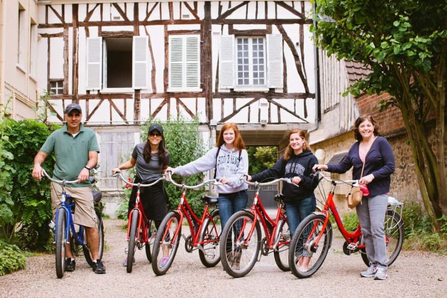 Private Monet Gardens & Giverny Bike Tour with Picnic Stop - Monet’s Gardens and House: Skip the Lines