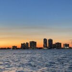Private Moon-Watch Boat Cruise in Fort Lauderdale - FAQs