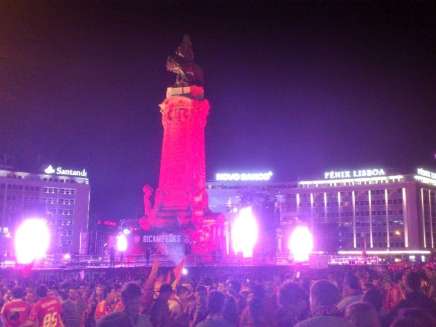 Private night tour, authentic Fado show & Portuguese dinner - Frequently Asked Questions