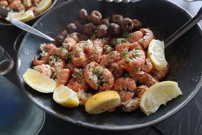 Private Northern Lights Adventure With Lobster Dinner - Transport and Comfort