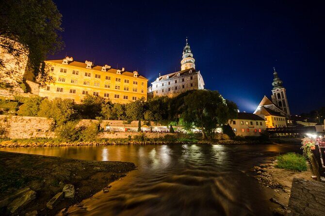 Private one way transfer from Cesky Krumlov to Vienna - Who Should Book This Transfer?