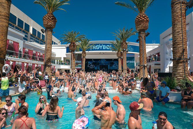 Private Party Bus Dayclub Crawl - A Detailed Look at the Private Party Bus Dayclub Crawl