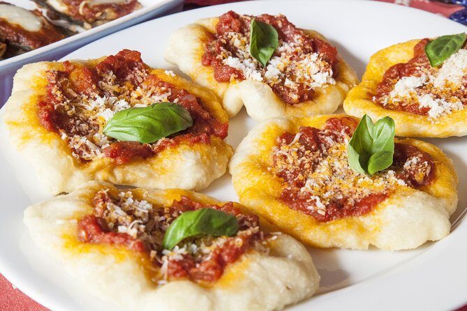 Private Pizza & Tiramisu Class at Cesarina's home with tasting in Bergamo - Key Points
