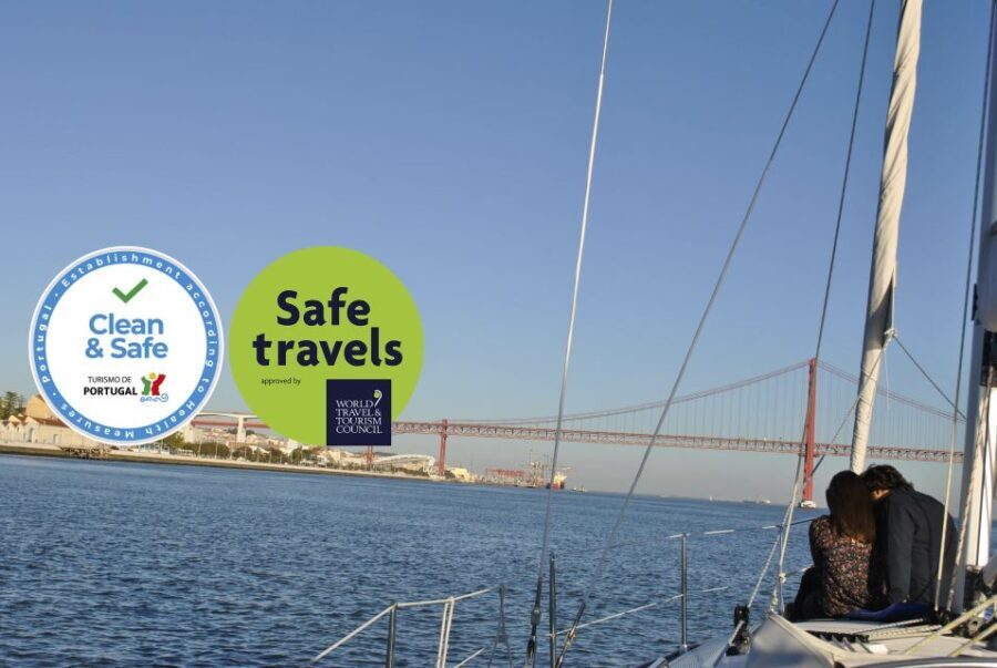 Private Romantic cruise with sparkling wine- 2-Hour- Lisbon - A Deep Dive into the Lisbon Romantic Yacht Cruise