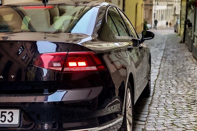 Private ROUND-TRIP (FROM and TO the AIRPORT) by LIMOUSINE 3+1pax - FAQs