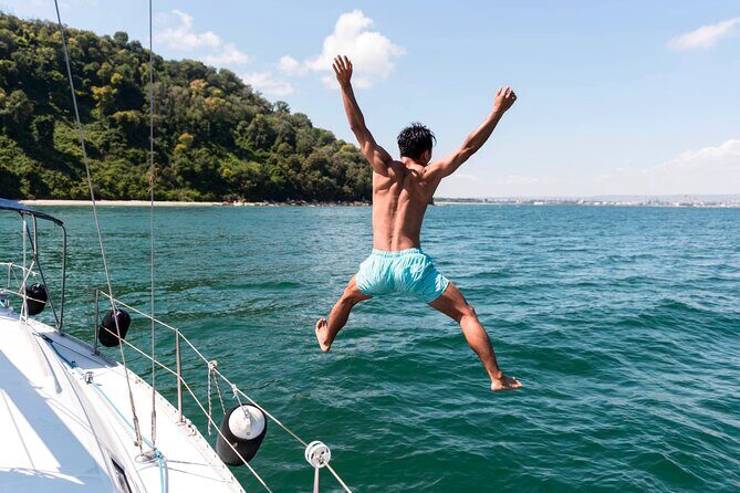 Private Sailing Tour at Cascais : Lazy Mooring in the Bay - A Deep Dive into the Cascais Lazy Mooring Experience