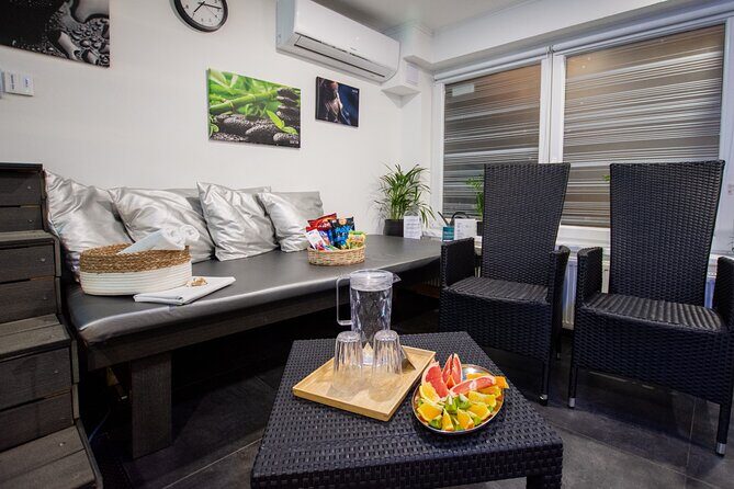 Private Spa with Jacuzzi and Sauna - Who Should Consider This Experience?