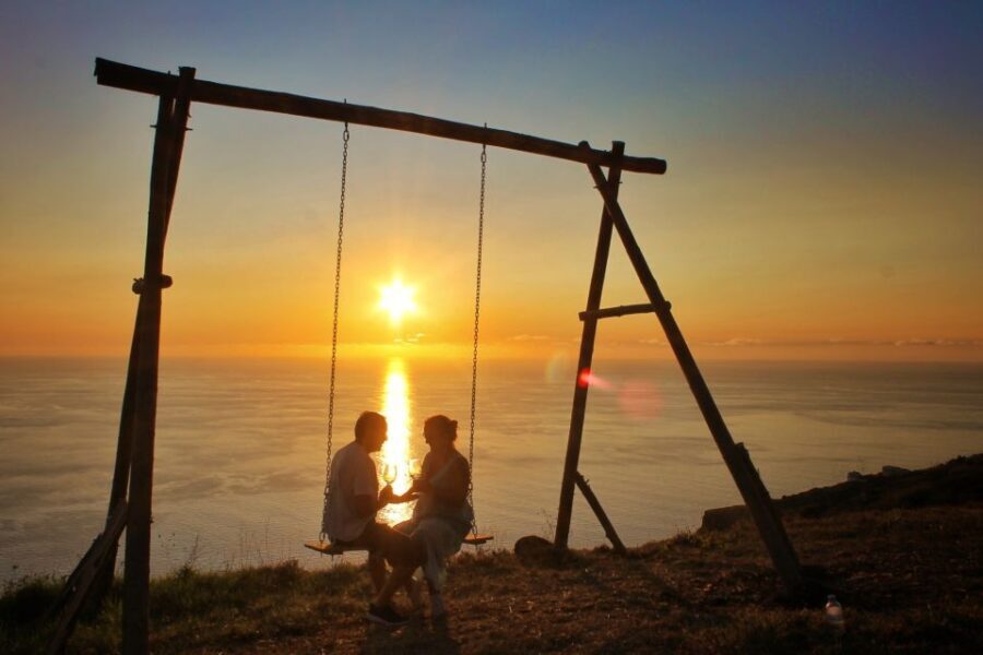 Private Swing Special place w/ Wine and Fruits 4x4 jipe tour - A Deep Dive into the Experience