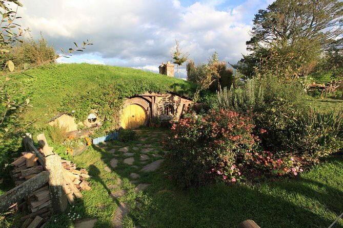 Private The Hobbiton Tour - Auckland Tour House - Analyzing the Value of the Tour