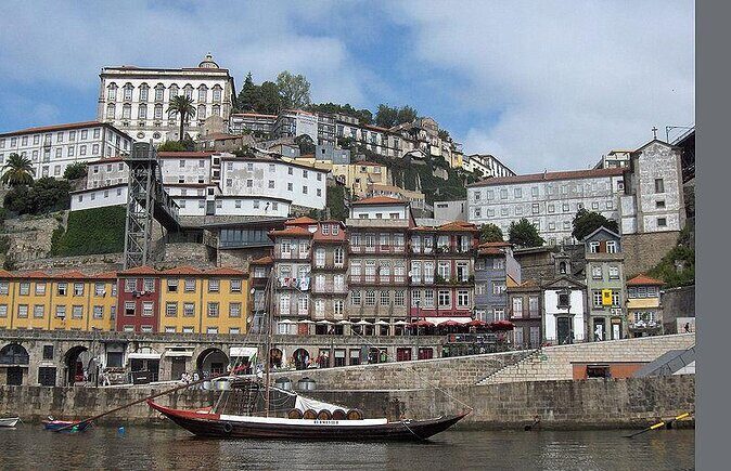 Private Tour 1h: Foz, Ribeira and Pte. D.luis, group price up to 6px - Frequently Asked Questions (FAQs)