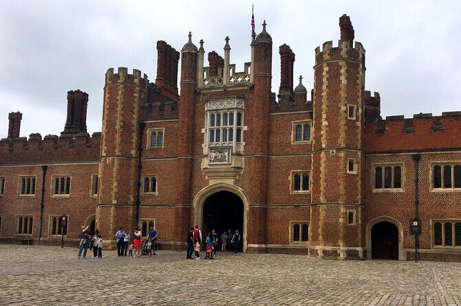 Private Tour: Hampton Court Palace Day Trip from London - The Sum Up