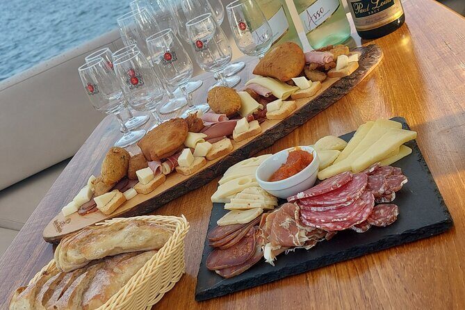 Private Tour in Douro, with tasting,on a Yacht for up to 5 People - An In-Depth Look at the Itinerary