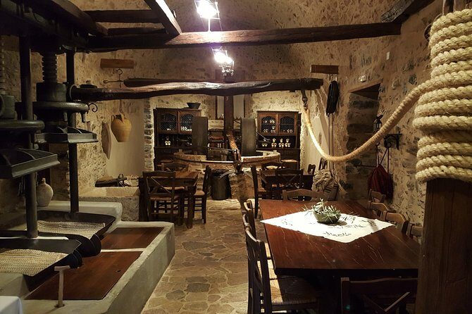 Private Tour in Historic Estate in Monemvasia with wine-olive oil tasting & meal - Exploring the Heart of Greek Food and Wine Culture