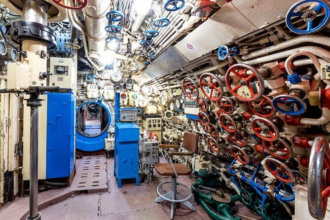 Private Tour in Museum of Glass and Museum Submarine Glory near Varna - A Closer Look at the Tour Experience
