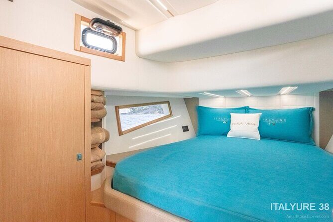 Private tour in Premium Yacht from Sorrento to Capri and Positano - Considerations and Tips for Travelers