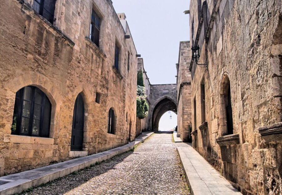 Private Tour in The Jewish Quarter & Grand Master's Palace - Practical Details and Tips for the Tour