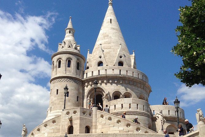 Private tour of Budapest with transfer from Vienna, Local Guide - Who Is This Tour Best For?