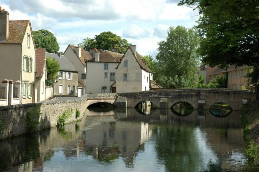 Private tour of Chartres town from Paris - Who Should Consider This Tour?