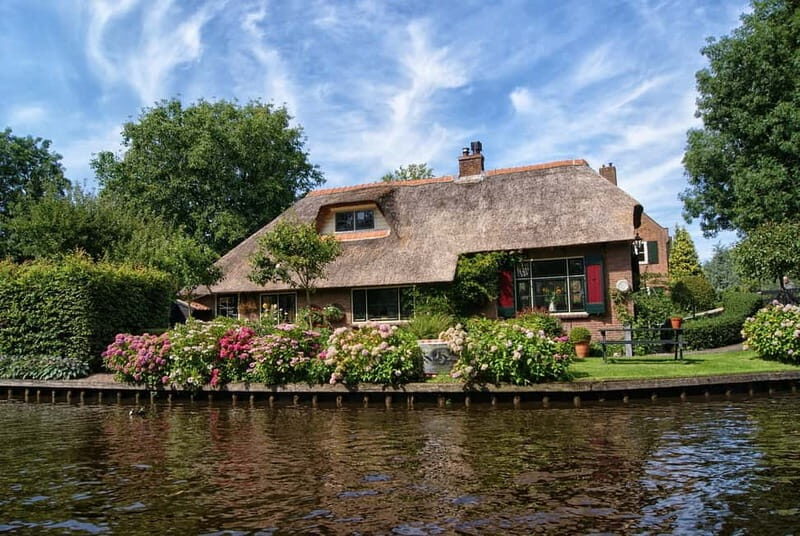 Private Tour of Giethoorn (Dutch Venice) & Batavia Land - The Experience Beyond the Highlights