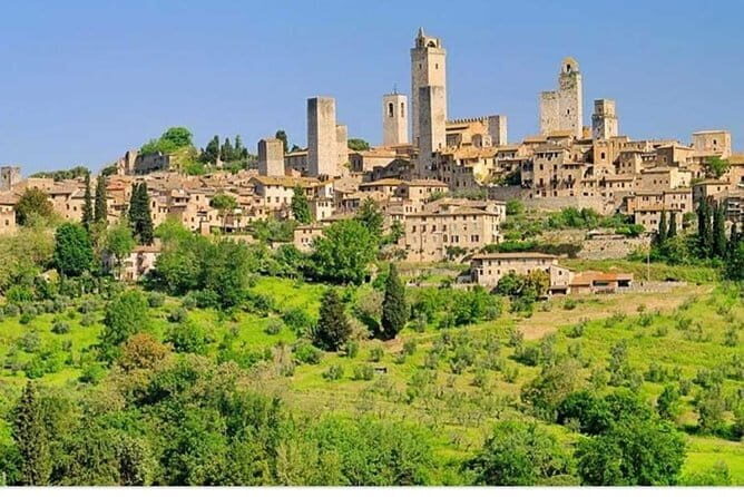 PRIVATE TOUR "Sweet Hills of Chianti and San Gimignano" with Lunch & 2 Tastings - Pricing and Value