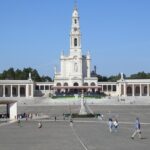 Prívate tour to Fátima, Batalha, Nazaré and Óbidos - Transportation and Guide Experience