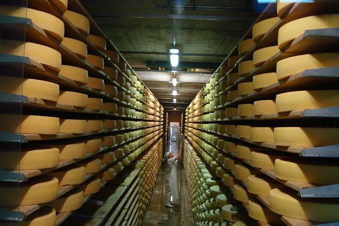 Private Tour to Gruyères, Chocolate & Cheese Factory from Geneva - The Experience’s Practical Aspects