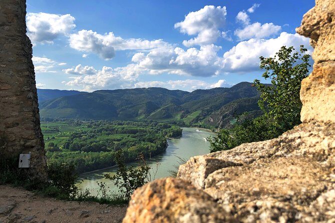 Private Tour Vienna to Salzburg via Wachau & Lake District - Who Should Consider This Tour?