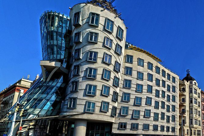 Private Transfer from Budapest to Prague with 2 hours for sightseeing - Who Should Consider This Transfer?